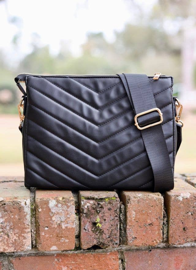 Ariana Crossbody BLACK V QUILTED
